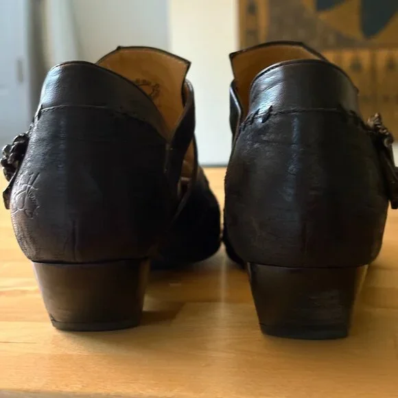 John Fleuvog Truth Alisha T-strap Size 6 - Picture 6 of 12